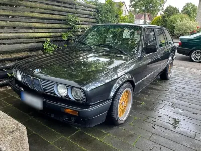 Gebraucht BMW 316 99 PS (72 kW) 1991 Schwarz Kombi