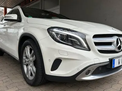 Second-hand Mercedes GLA220 170 CP (125 kW) 2015 Alb SUV