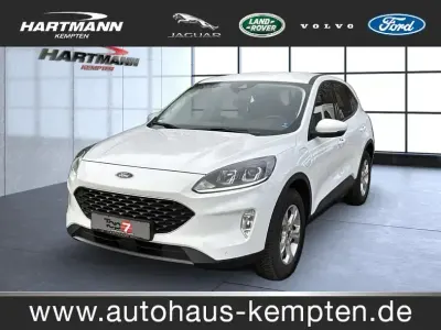 Używany Ford Kuga Cool & Connect 225 KM (165 kW) 2022 Biały SUV