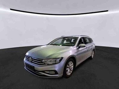 Gebraucht VW Passat 150 PS (110 kW) 2022 Pyritsilber metallic Kombi