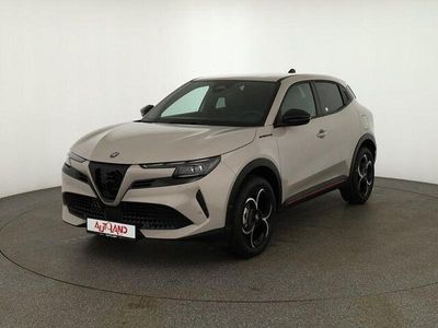 Neu Alfa Romeo Junior Edizione Speciale 145 PS (106 kW) 2025 Beige SUV