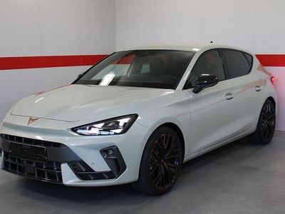 Neu Cupra Leon 150 PS (110 kW) 2026 Grau (taigagraumetallic) Limousine