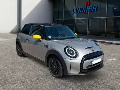 Gebraucht Mini Cooper SE Classic 135 kW (184 PS) 2023 Silber Kleinwagen