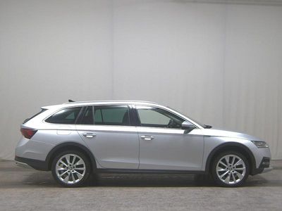 Usata Skoda Octavia 150 CV (110 kW) 2022 Argento Station wagon