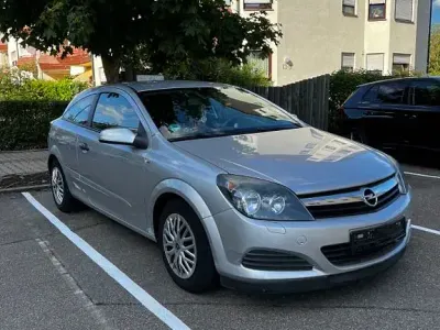 Gebraucht Opel Astra GTC 90 PS (66 kW) 2006 Silber Limousine