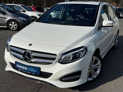 Gebraucht Mercedes B200 156 PS (114 kW) 2017 Weiß Van / Kleinbus
