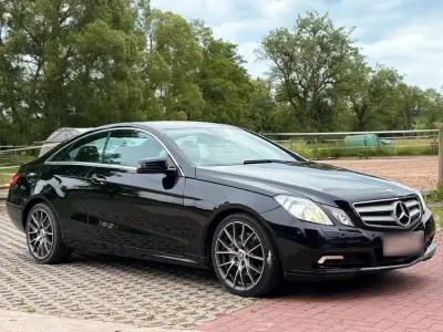 Gebraucht Mercedes E350 231 PS (169 kW) 2010 Schwarz Coupé