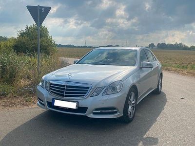 Silber Gebraucht 2011 Mercedes E220 Avantgarde Limousine | 13.999 € (Fairer Preis)