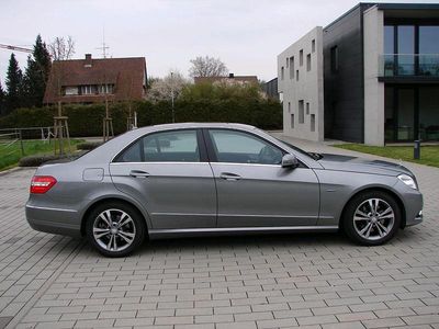 Usata Mercedes E250 Avantgarde 201 CV (147 kW) 2009 Grigio Berlina