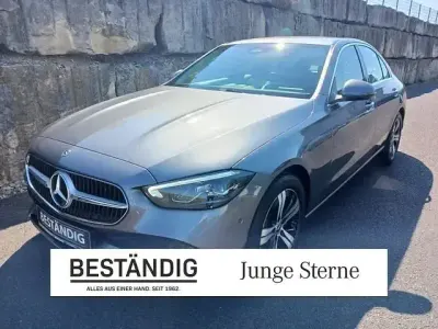 Gebraucht Mercedes C180 Avantgarde 170 PS (125 kW) 2025 Lack selenitgrau Limousine