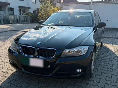 Gebraucht BMW 318 143 PS (105 kW) 2009 Schwarz Kombi