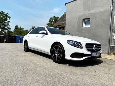 Gebraucht Mercedes E220 Avantgarde 194 PS (142 kW) 2017 Weiß Limousine
