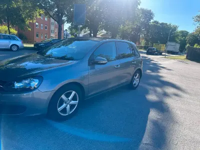 Usata VW Golf VI 80 CV (58 kW) 2010 Grigio Utilitaria