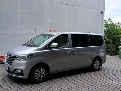 Hyundai H-1