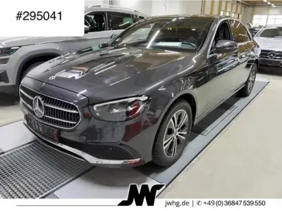 Gebraucht Mercedes 220 200 PS (147 kW) 2023 Grafitgrau  metalliclack (metallic) Limousine