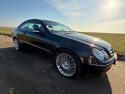 Schwarz Gebraucht 2004 Mercedes CLK500 Coupé | 10.209 € (Teuer)