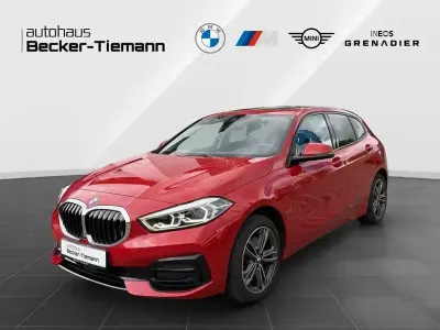 Gebraucht BMW 118 Sport Line 136 PS (100 kW) 2022 Melbourne red Kleinwagen