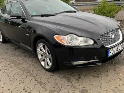 Gebraucht Jaguar XF 211 PS (155 kW) 2011 Schwarz Limousine