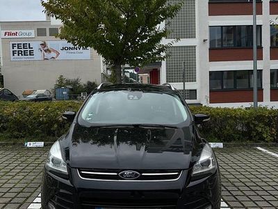 Second-hand Ford Kuga Ambiente 150 CP (110 kW) 2013 Negru SUV