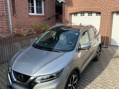 Gebraucht Nissan Qashqai Tekna 160 PS (117 kW) 2019 Silber SUV
