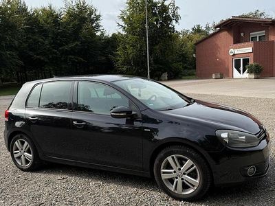 Gebraucht VW Golf VI 105 PS (77 kW) 2012 Schwarz Kleinwagen