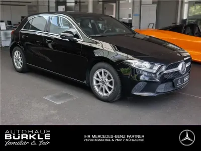 Gebraucht Mercedes A180 Progressive 136 PS (100 kW) 2019 Schwarz Limousine