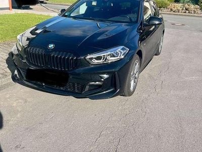 Gebraucht BMW 118 M Sport 136 PS (100 kW) 2023 Schwarz Kleinwagen
