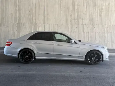 Gebraucht Mercedes E300 Avantgarde 252 PS (185 kW) 2011 Silber Limousine