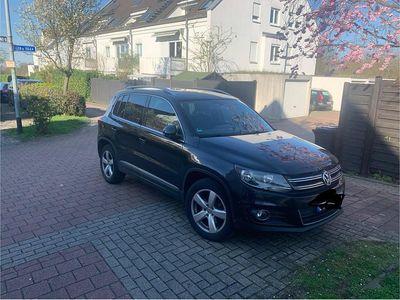 Gebraucht VW Tiguan 125 PS (91 kW) 2016 Schwarz SUV
