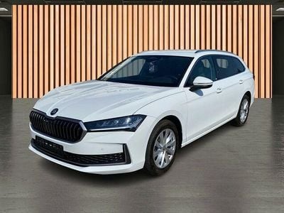 Gebraucht Skoda Superb Selection 150 PS (110 kW) 2024 Pure white Kombi