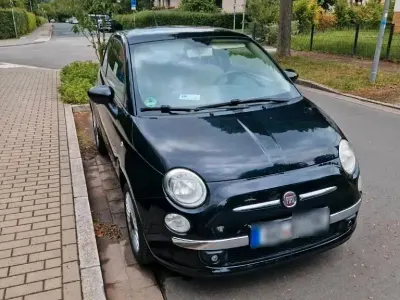 Gebraucht Fiat 500 Lounge 69 PS (50 kW) 2011 Schwarz Kleinwagen