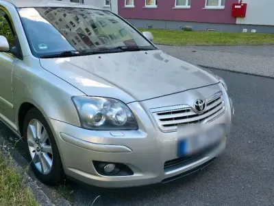 Gebraucht Toyota Avensis 129 PS (94 kW) 2008 Beige Kombi
