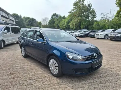 Gebraucht VW Golf VI Comfortline 105 PS (77 kW) 2011 Blau Kombi