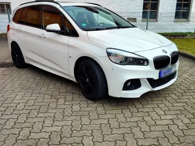 Gebraucht BMW 220 Gran Tourer M Sport 190 PS (139 kW) 2016 Weiß Van / Kleinbus