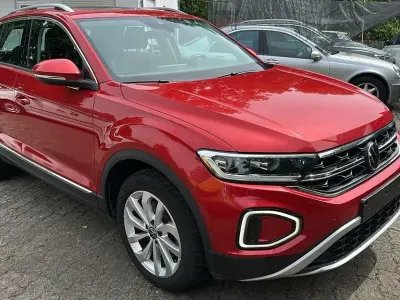 Gebraucht VW T-Roc Style 150 PS (110 kW) 2023 Rot SUV