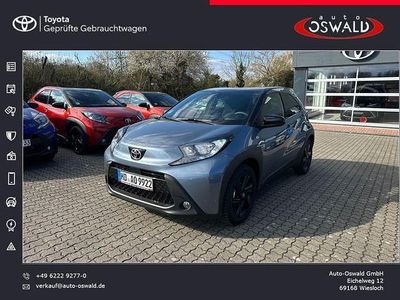 Gebraucht Toyota Aygo X Basis 72 PS (52 kW) 2024 Celestite grey metallic / night sky black SUV