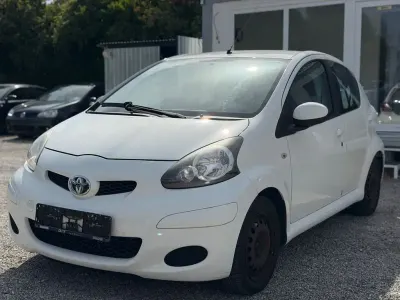 Gebraucht Toyota Aygo City 68 PS (50 kW) 2009 Weiß Kleinwagen