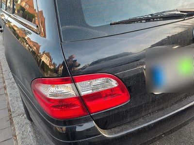 Gebraucht Mercedes E240 Classic 177 PS (130 kW) 2004 Schwarz Kombi