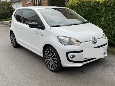 Usata VW up! Groove 75 CV (55 kW) 2014 Bianco Utilitaria