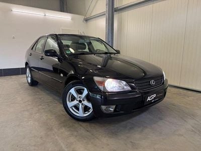 Lexus IS200