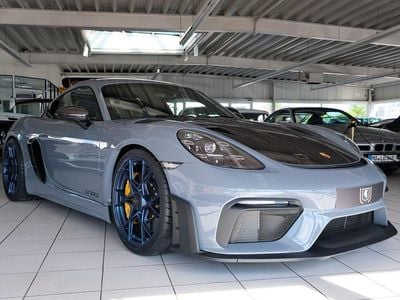 Porsche Cayman GT4