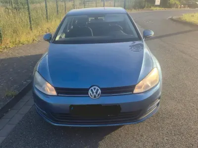 Gebraucht VW Golf VII 86 PS (63 kW) 2013 Blau Limousine
