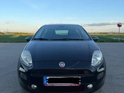 Second-hand Fiat Punto Young 69 CP (50 kW) 2014 Negru Hatchback