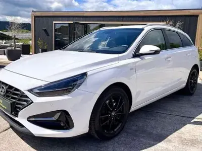 Gebraucht Hyundai i30 159 PS (116 kW) 2022 Weiß Kombi