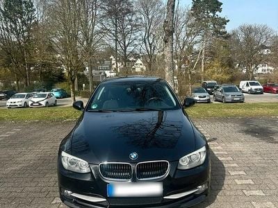 Gebraucht BMW 320 184 PS (135 kW) 2011 Schwarz Coupé