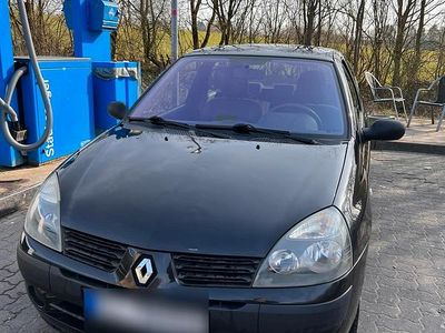 Second-hand Renault Clio II 60 CP (44 kW) 2004 Negru Hatchback