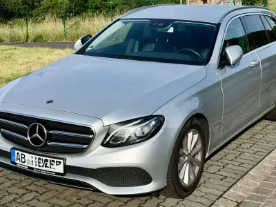 Gebraucht Mercedes E200 Avantgarde 160 PS (117 kW) 2020 Silber Kombi