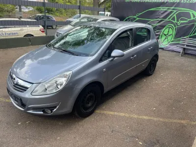 Gebraucht Opel Corsa Cosmo 90 PS (66 kW) 2007 Silber Kleinwagen