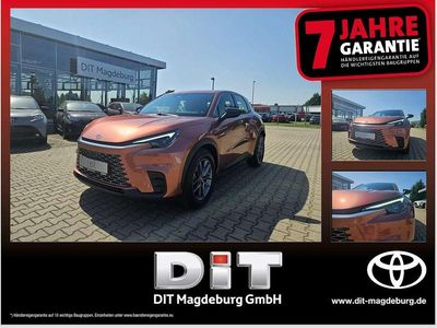 Neu Lexus LBX 136 PS (100 kW) 2025 Kupferrot SUV