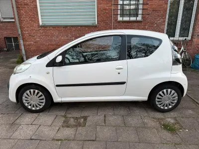 Gebraucht Citroën C1 68 PS (50 kW) 2006 Weiß Kleinwagen